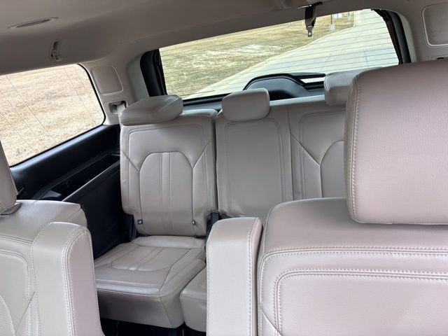Used 2024 Ford Expedition Limited image 15
