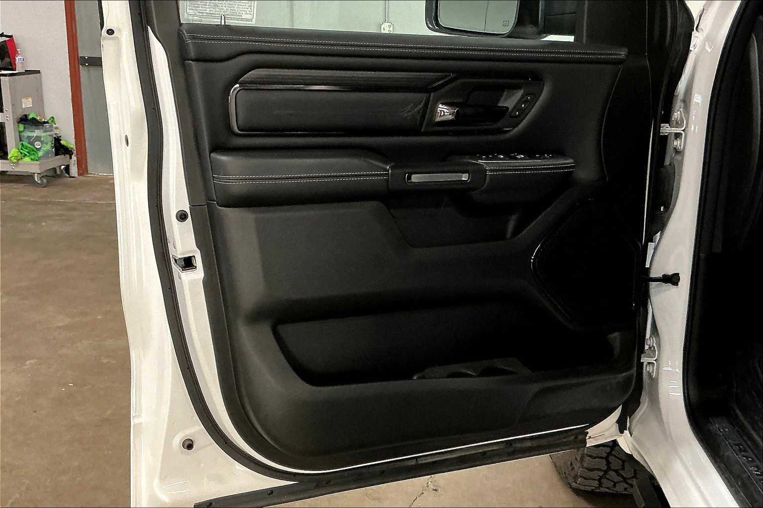 Used 2024 RAM 1500 Limited w/ Trailer Tow Group image 24