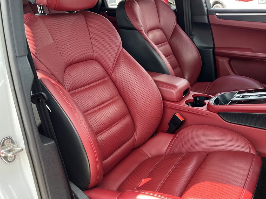 Used 2022 Porsche Macan GTS w/ Premium Package Plus image 32