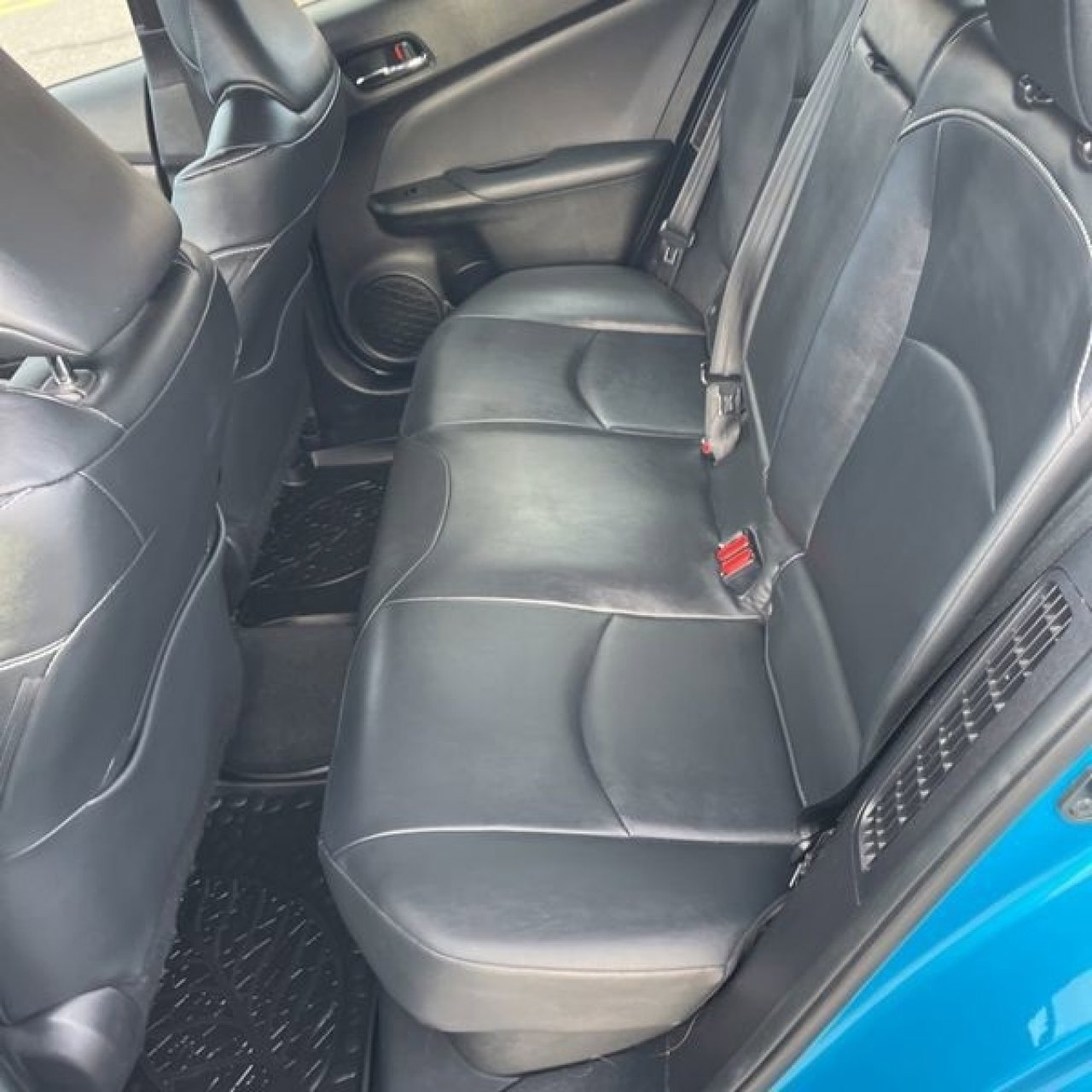 Used 2020 Toyota Prius Prime XLE image 13