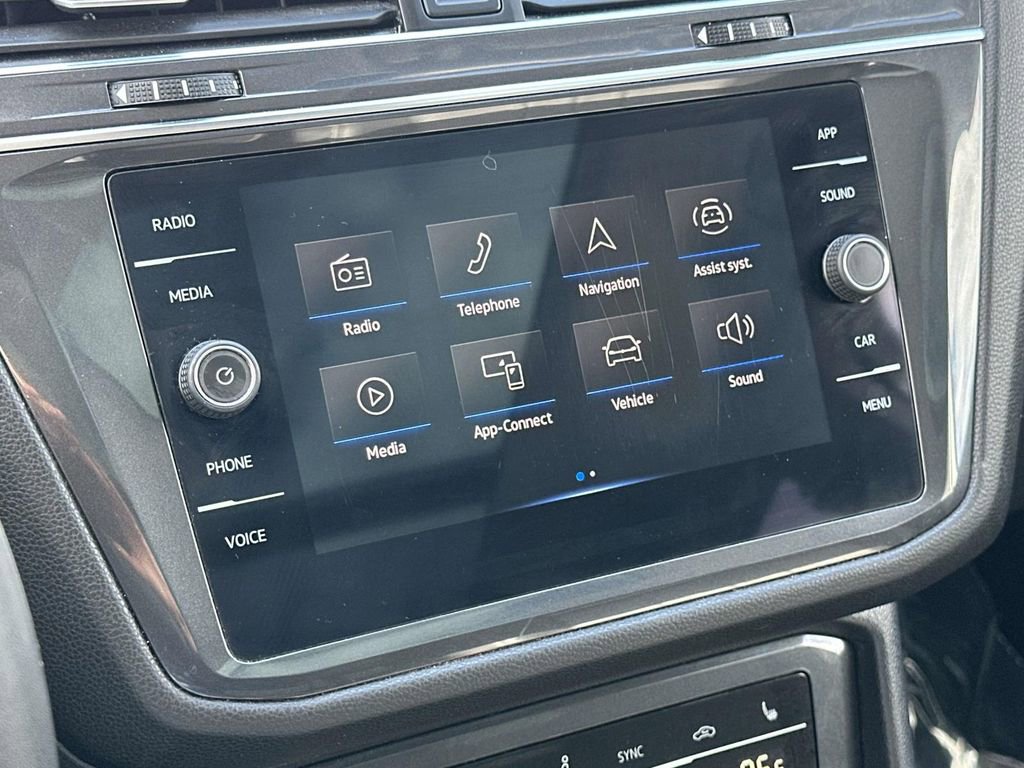 Certified 2023 Volkswagen Tiguan SE w/ Panoramic Sunroof Package image 28