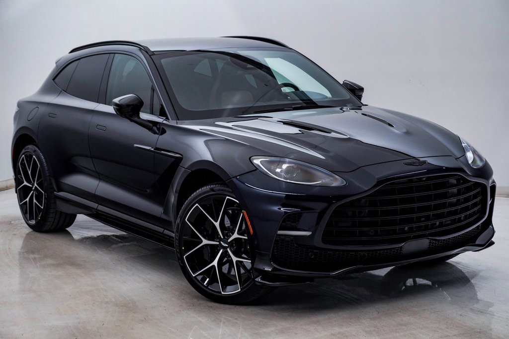 New 2026 Aston Martin DBX 707 image 3