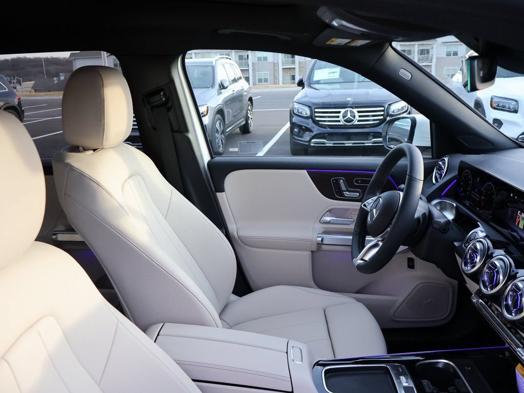 New 2026 Mercedes-Benz GLB 250 4MATIC image 10