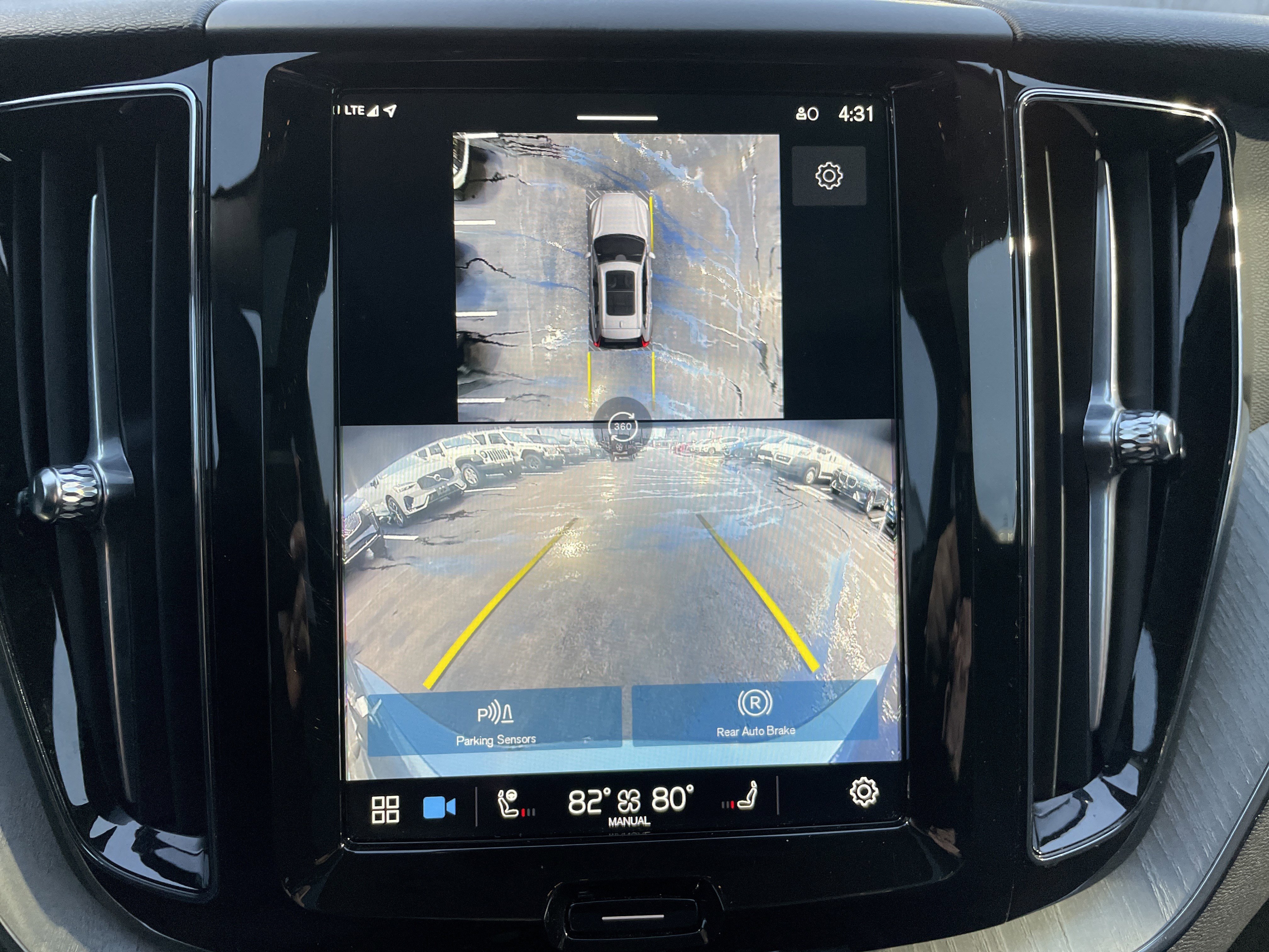 Used 2025 Volvo XC60 B5 Plus image 50