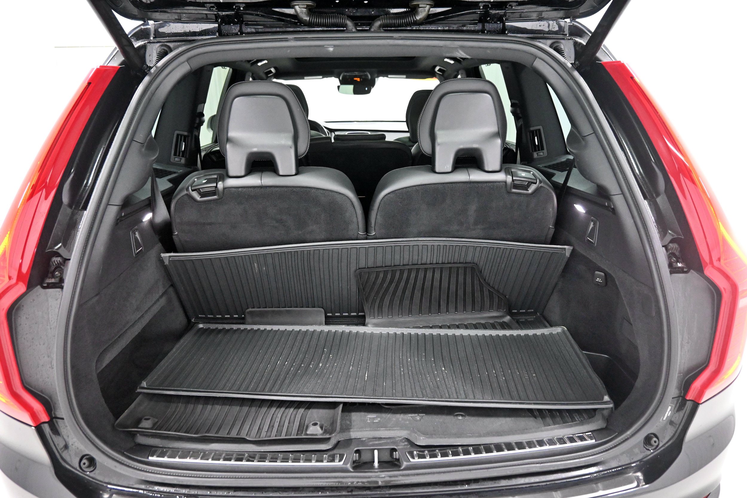 Used 2019 Volvo XC90 T6 R-Design w/ Advanced Package AWD/4WD image 34