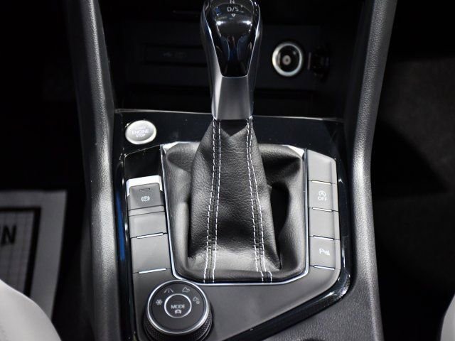 New 2026 Volkswagen Taos SE image 21