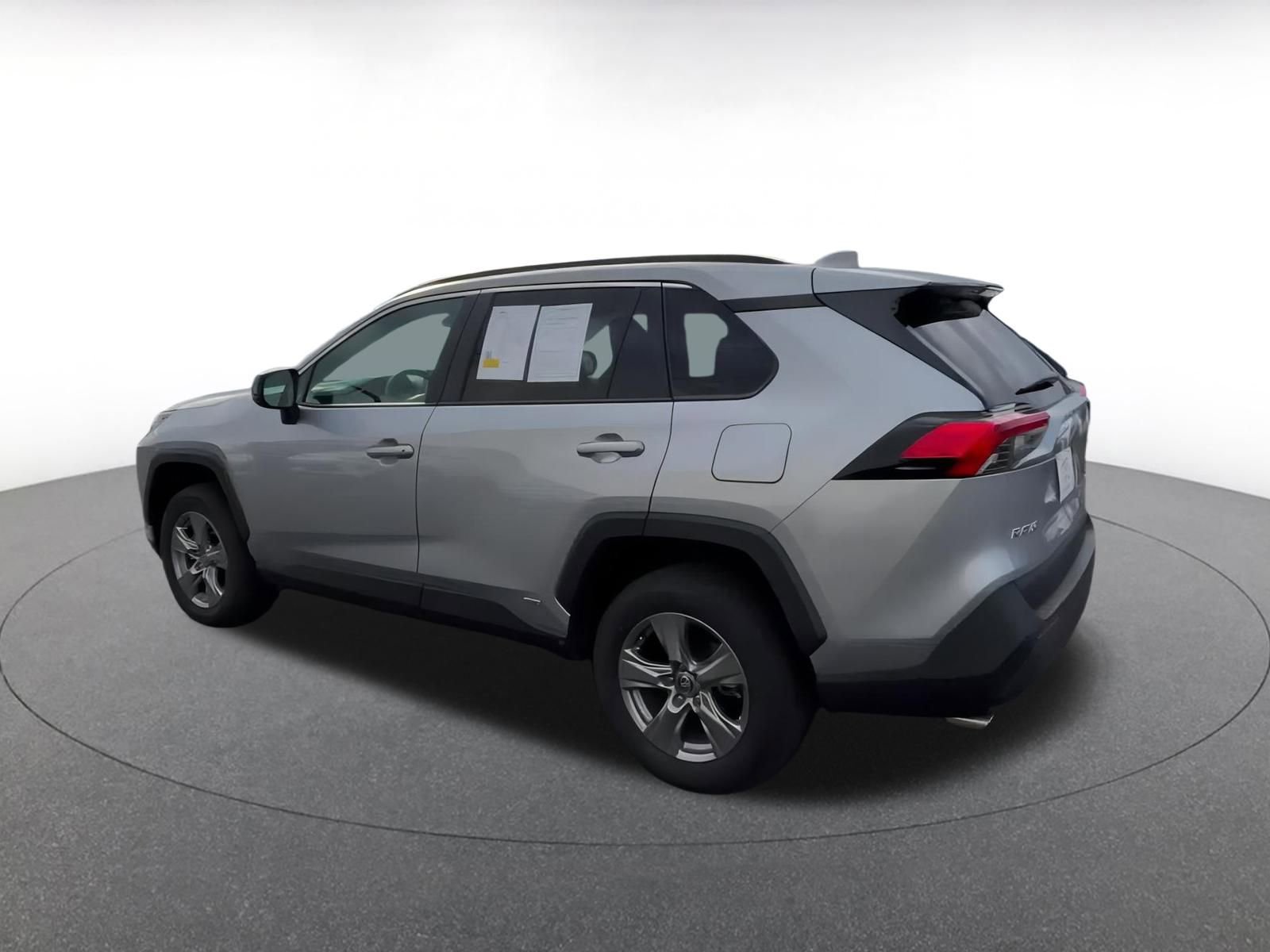 Used 2025 Toyota RAV4 LE image 10