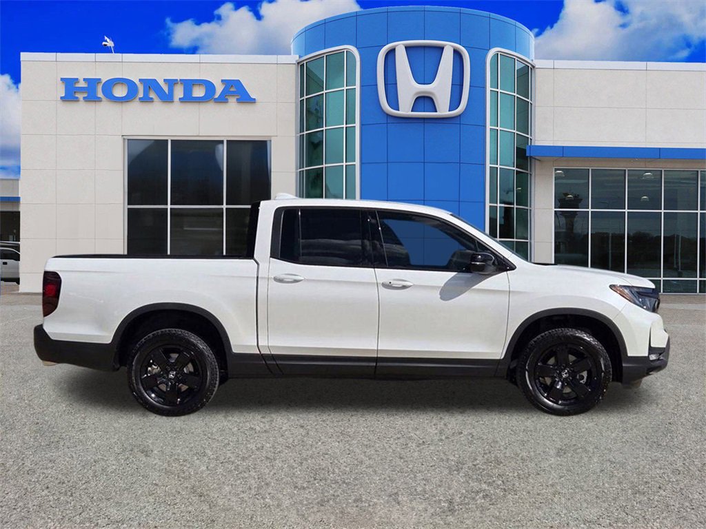New 2026 Honda Ridgeline Black Edition video 2