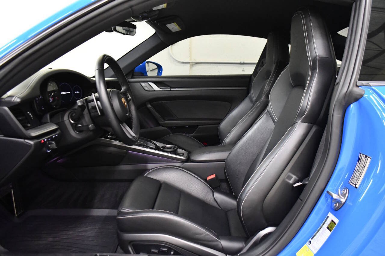 Used 2022 Porsche 911 Carrera image 11