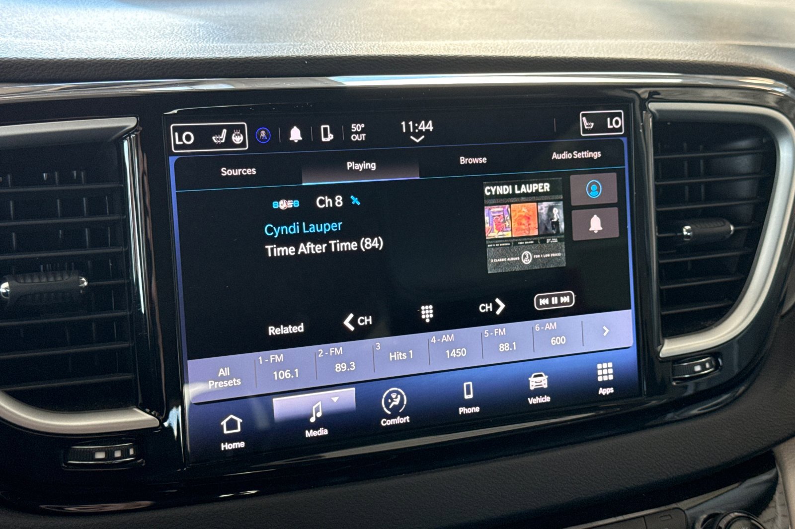 Certified 2023 Chrysler Pacifica Touring-L image 19