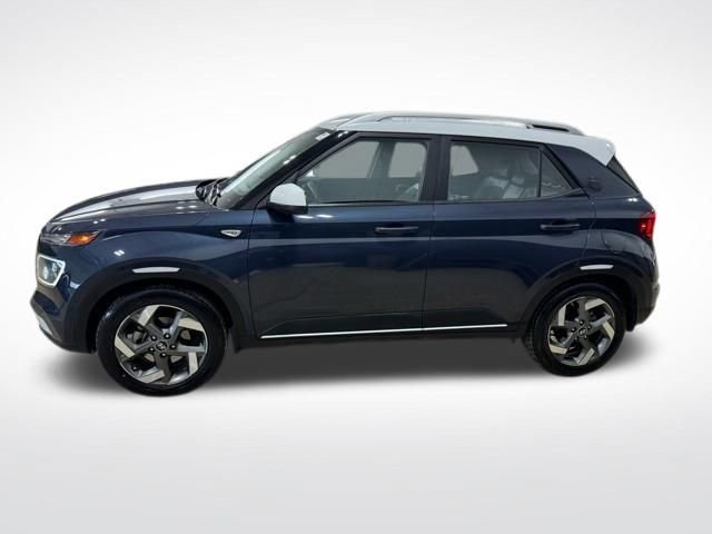 Used 2020 Hyundai Venue image 2