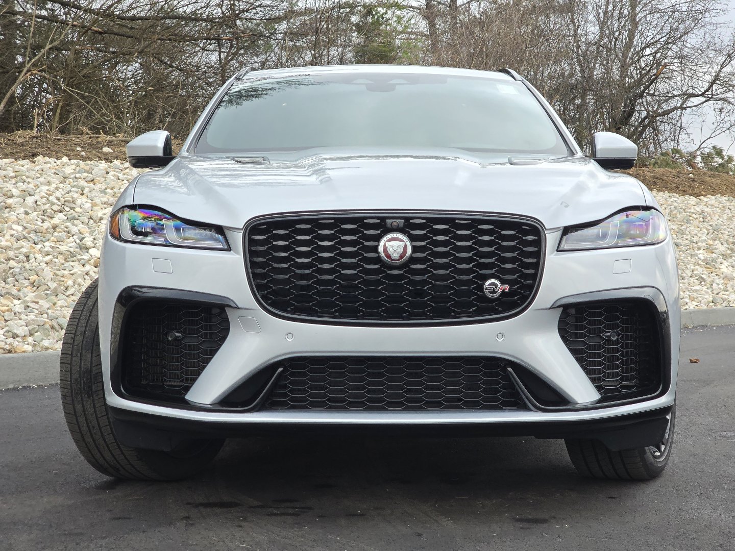 Used 2023 Jaguar F-PACE SVR image 9