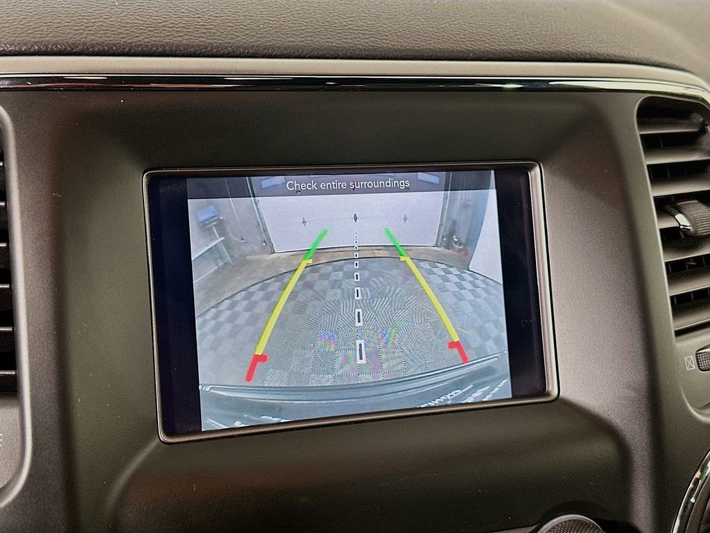 Used 2019 Jeep Grand Cherokee Laredo image 13