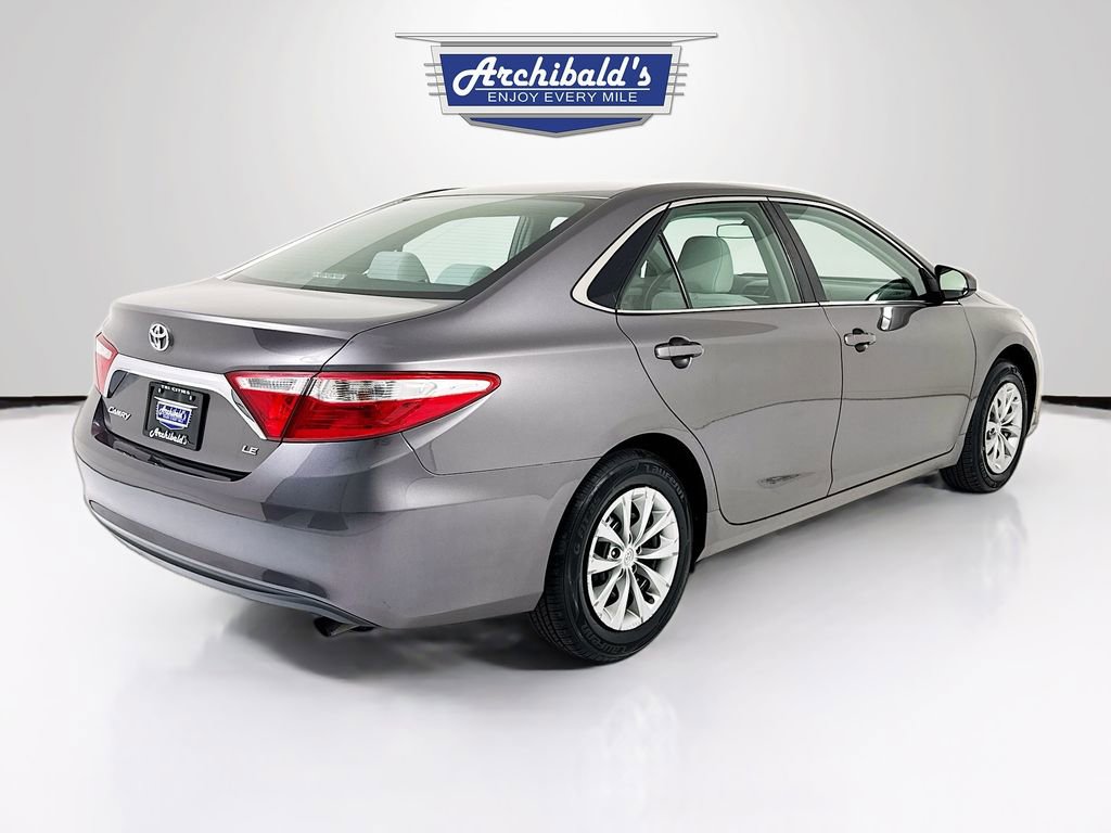 Used 2017 Toyota Camry LE image 8