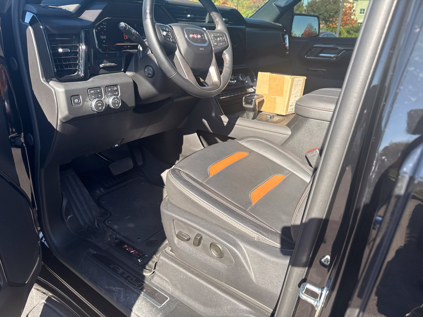 Used 2026 GMC Sierra 1500 AT4 w/ AT4 Premium Package AWD/4WD image 9