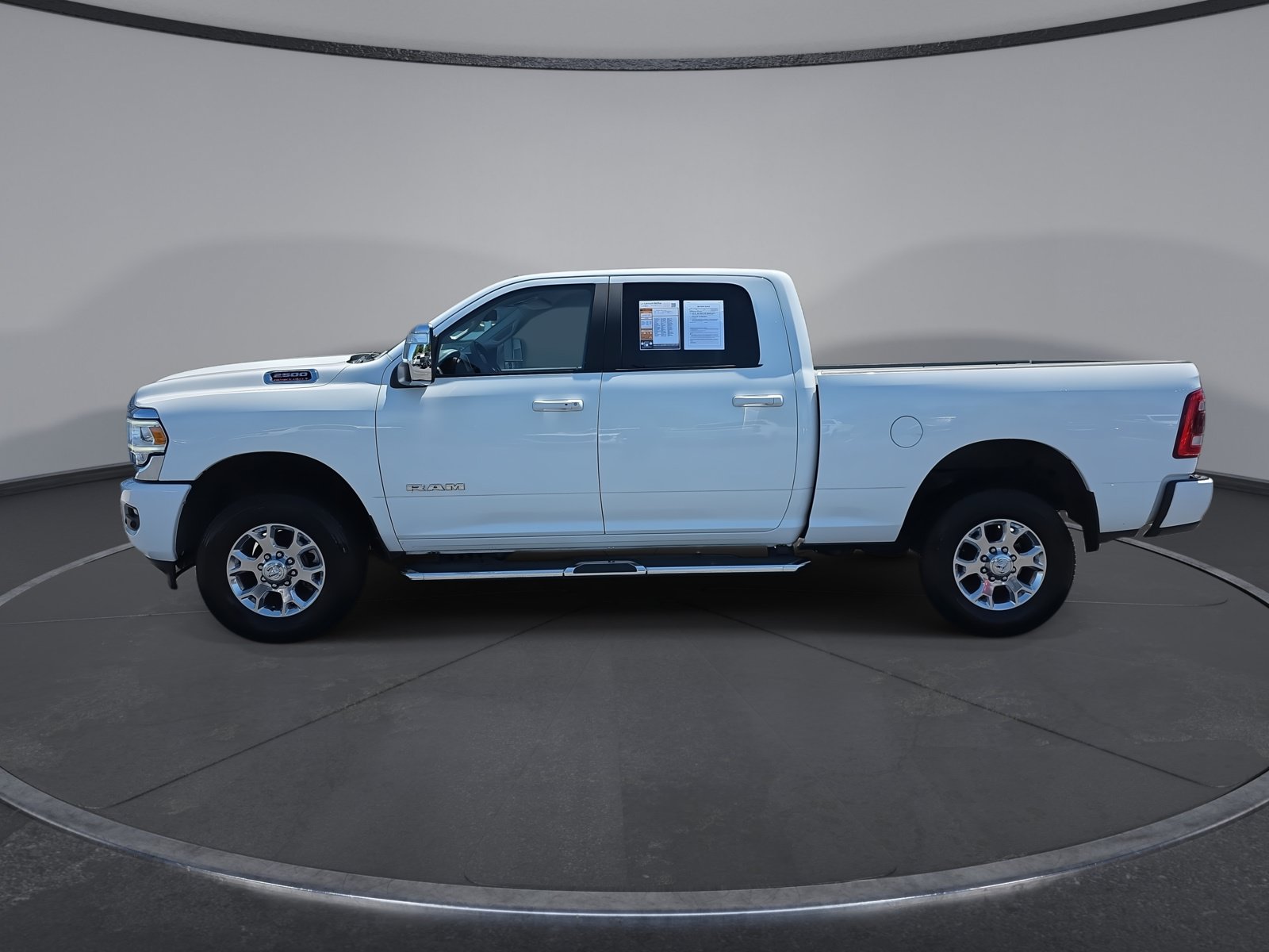 Used 2024 RAM 2500 Laramie AWD/4WD image 5