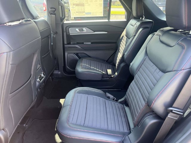 New 2027 Ford Explorer ST-Line AWD/4WD image 9
