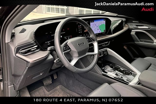 Used 2025 Audi Q5 Premium Plus w/ Premium Plus AWD/4WD image 11
