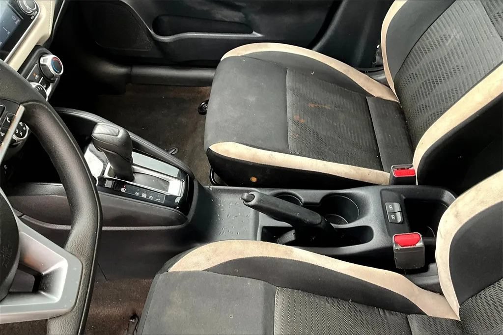 Used 2022 Nissan Versa SV w/ Electronics Package FWD image 15