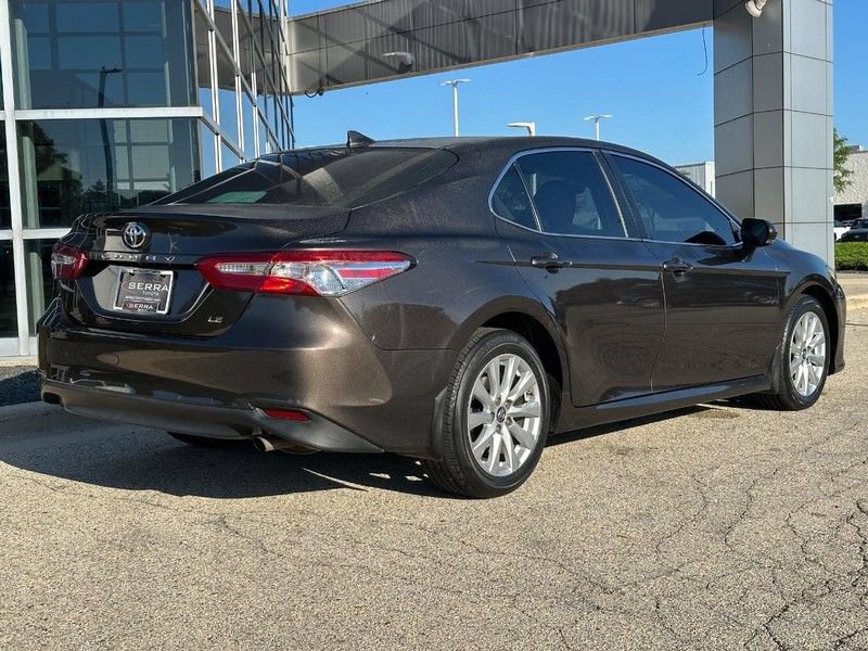 Used 2019 Toyota Camry LE w/ Convenience Package FWD image 3