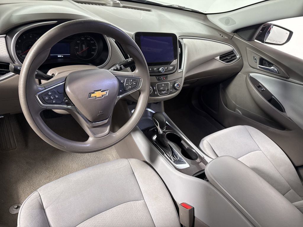 Used 2021 Chevrolet Malibu LS image 16