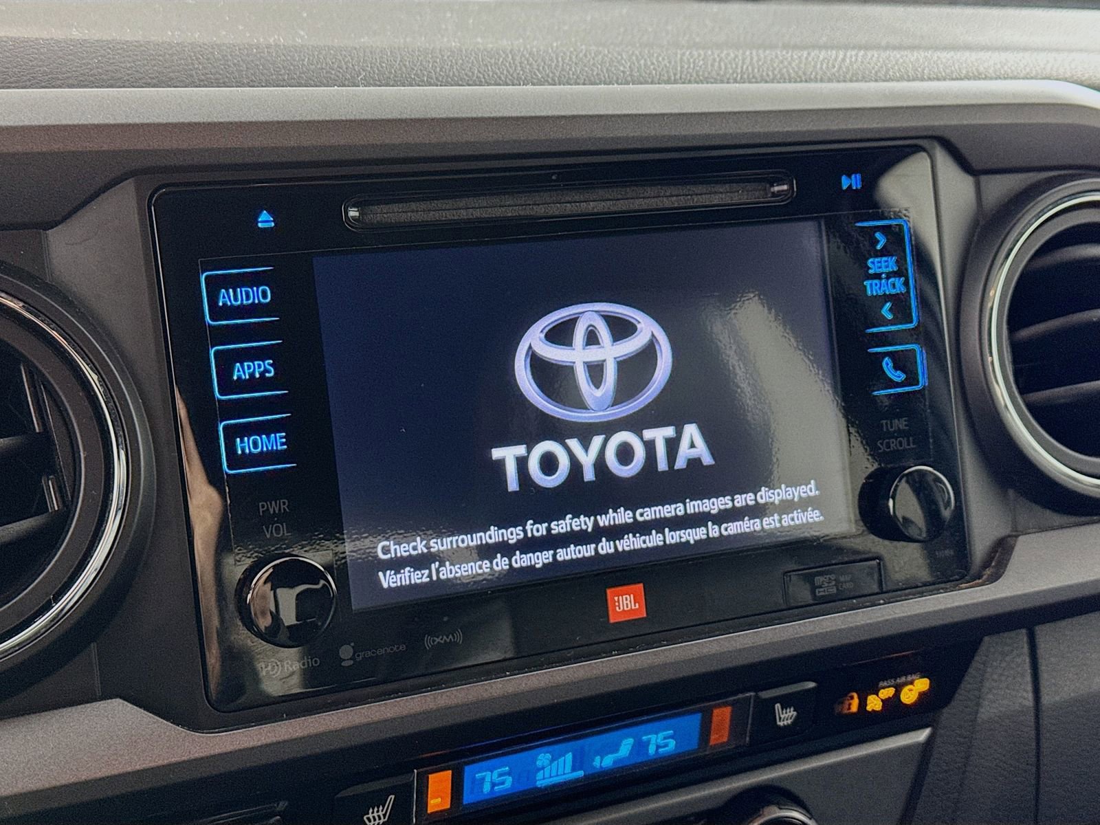 Used 2018 Toyota Tacoma TRD Off-Road image 12