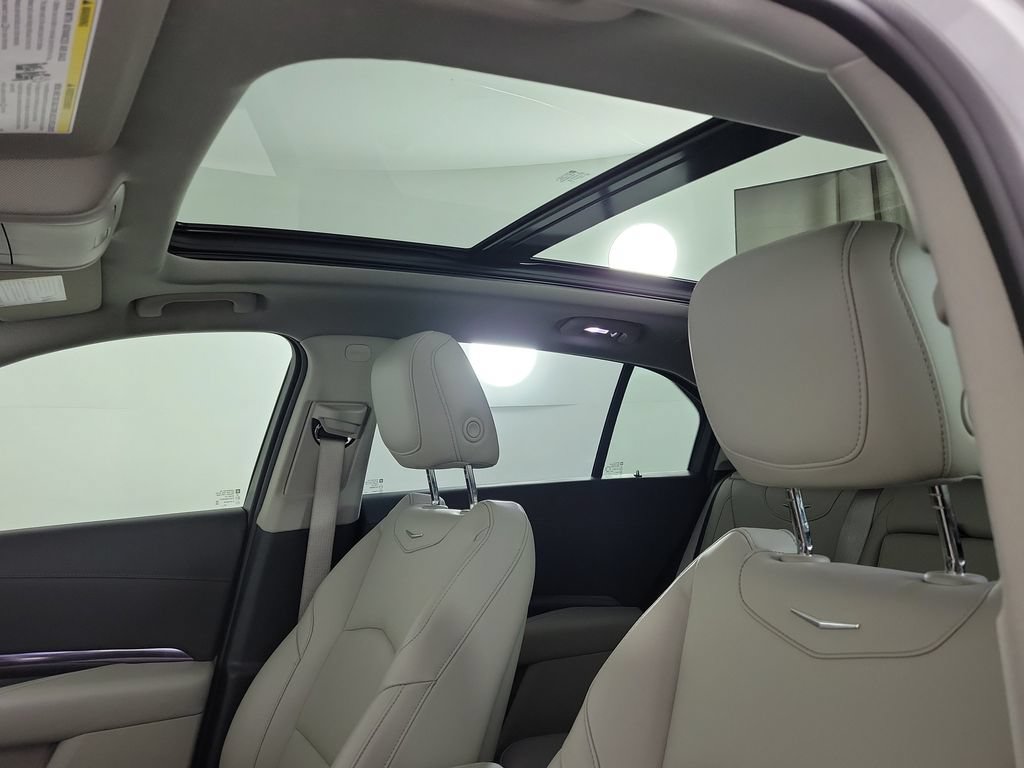 Used 2023 Cadillac XT4 Luxury w/ Driver Awareness Package FWD image 20
