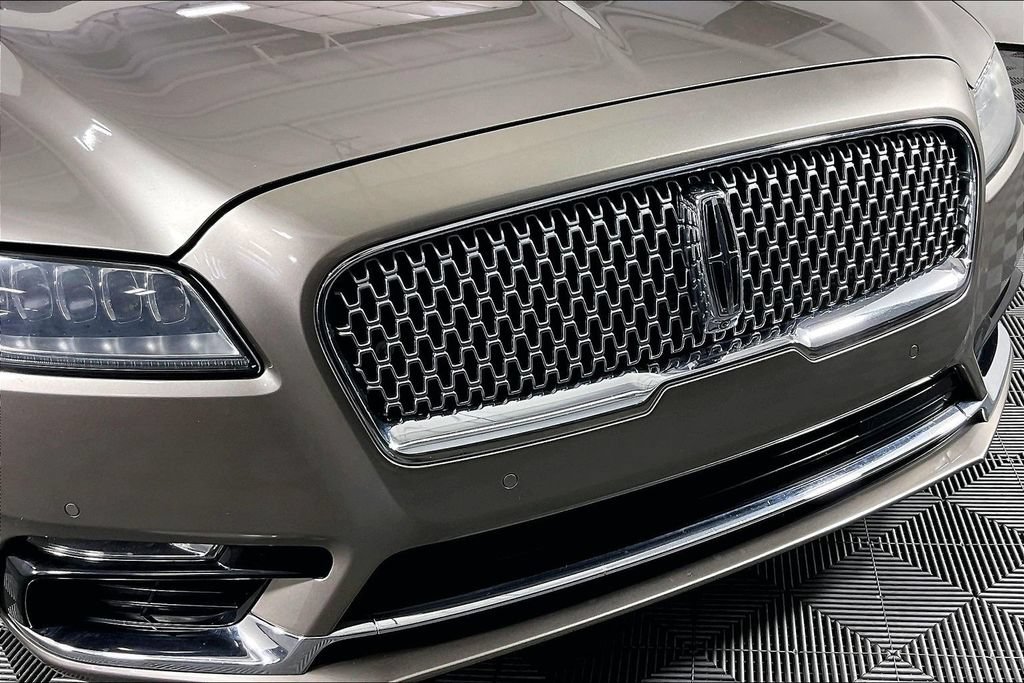 Used 2019 Lincoln Continental Reserve AWD/4WD image 38