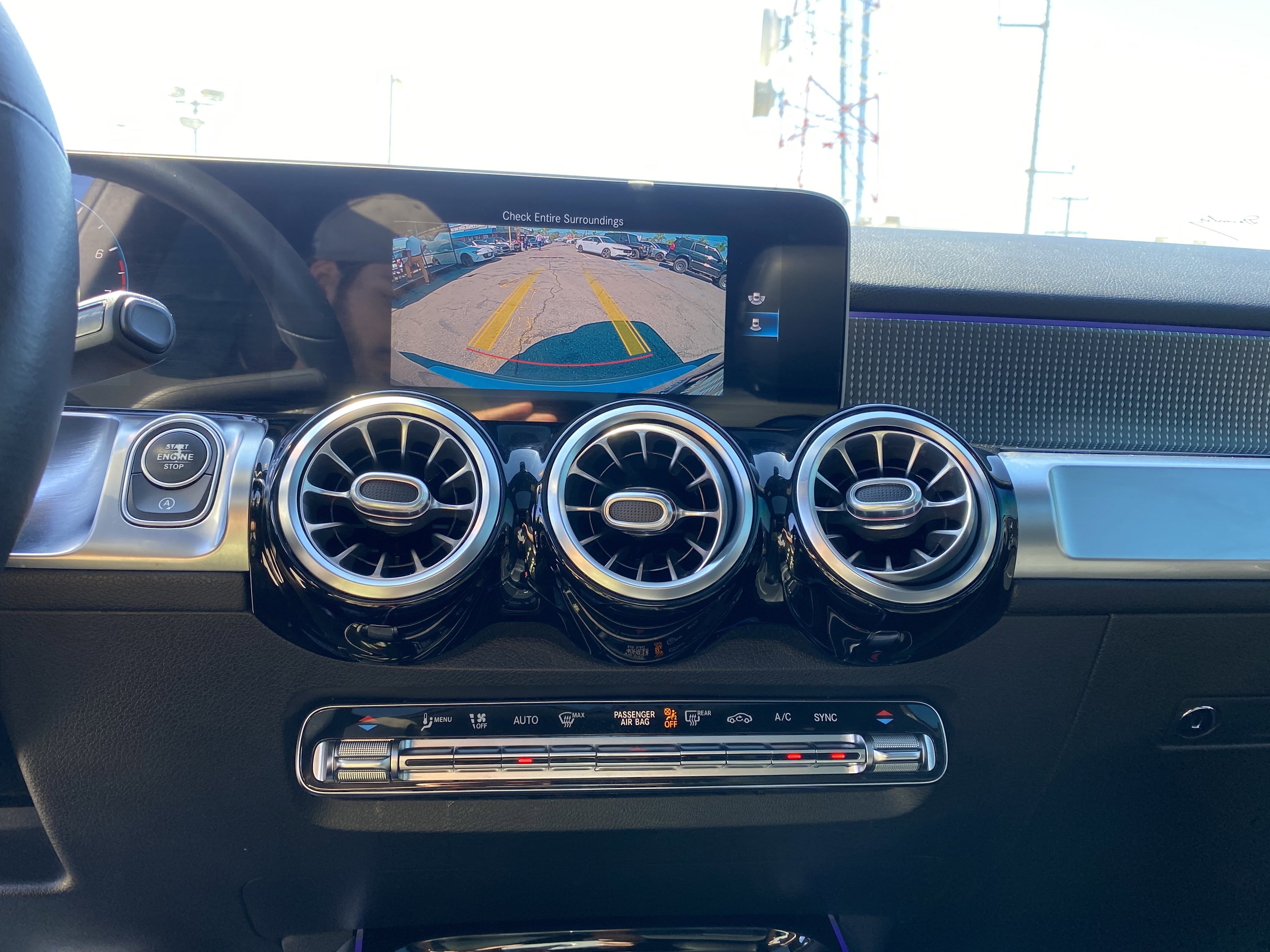 Used 2021 Mercedes-Benz GLB 250 w/ Premium Package image 12