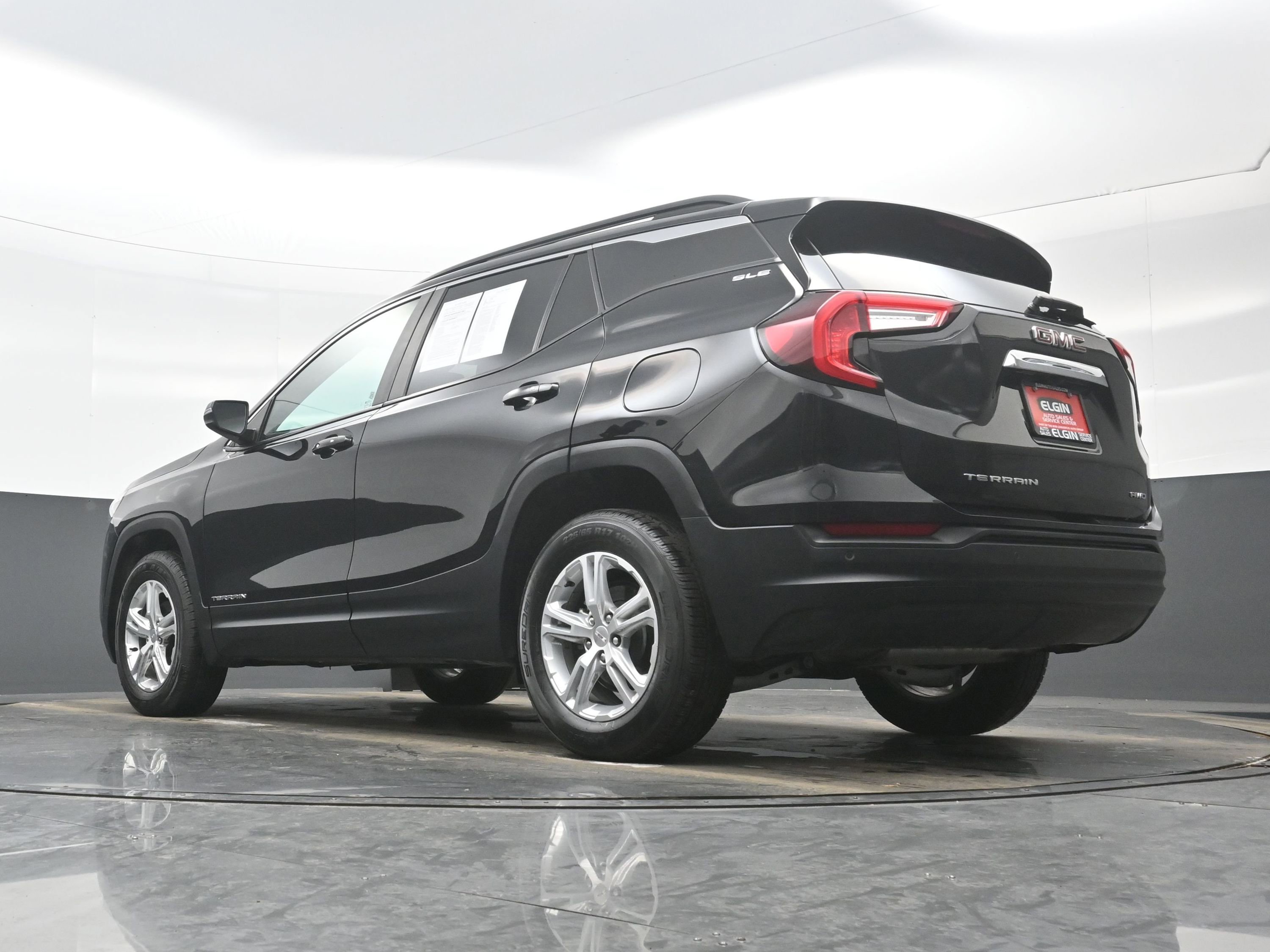 Used 2022 GMC Terrain SLE w/ Driver Convenience Package image 26