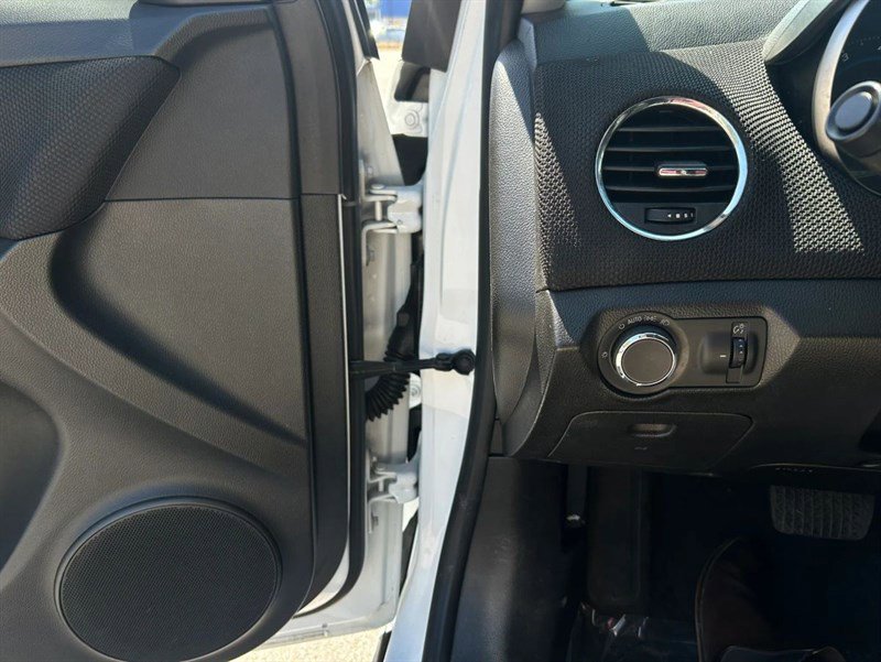 Used 2014 Chevrolet Cruze LT image 14