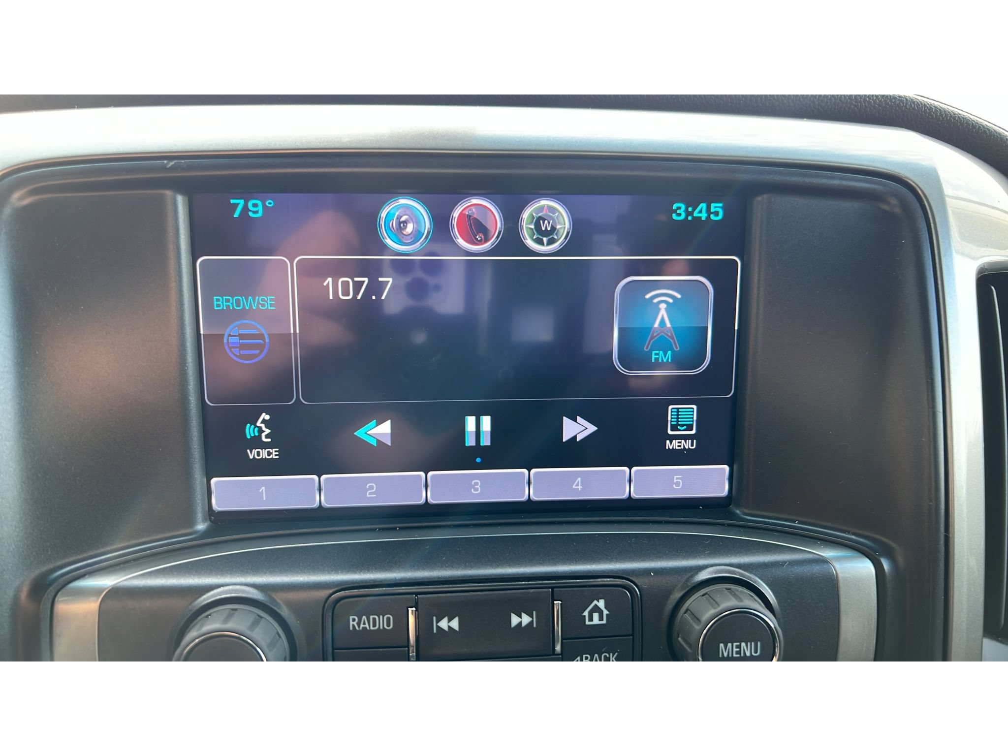 Used 2015 Chevrolet Silverado 1500 LTZ w/ LTZ Plus Package AWD/4WD image 18