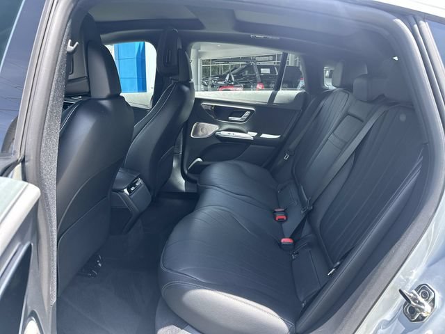 Used 2023 Mercedes-Benz EQE 500 4MATIC Sedan image 27