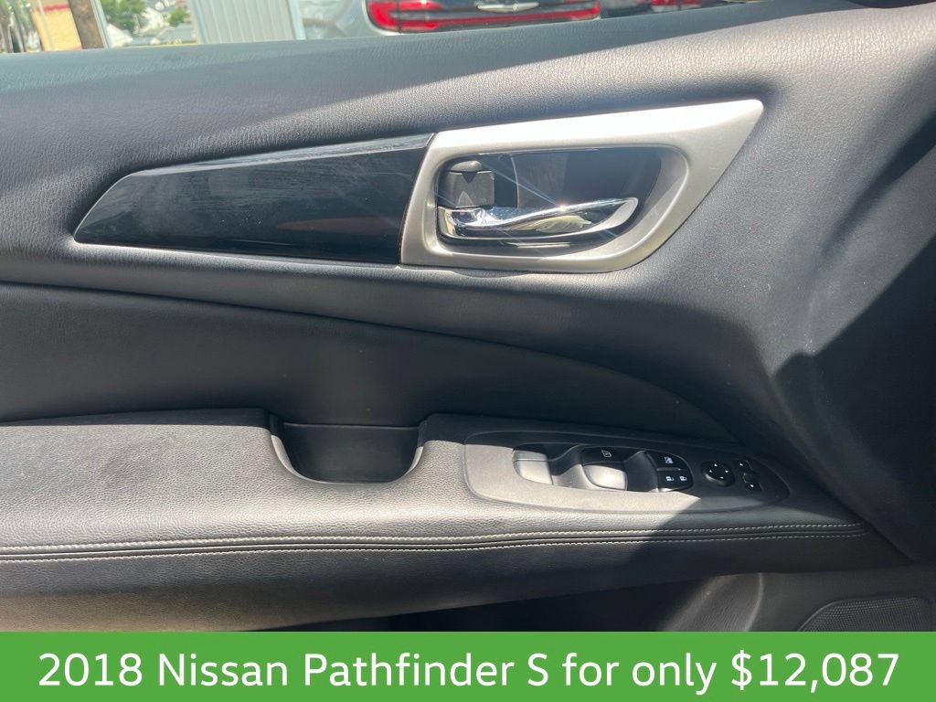 Used 2018 Nissan Pathfinder S AWD/4WD image 16