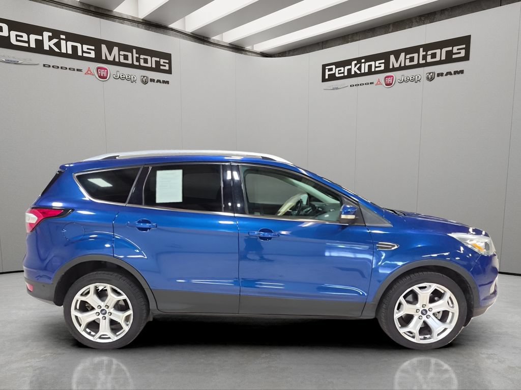 Used 2017 Ford Escape Titanium w/ Equipment Group 301A AWD/4WD image 4