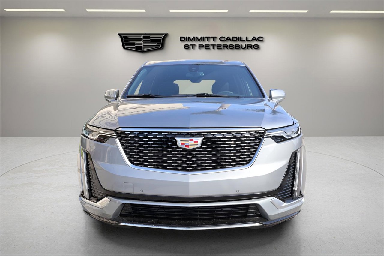 New 2025 Cadillac XT6 Luxury image 9