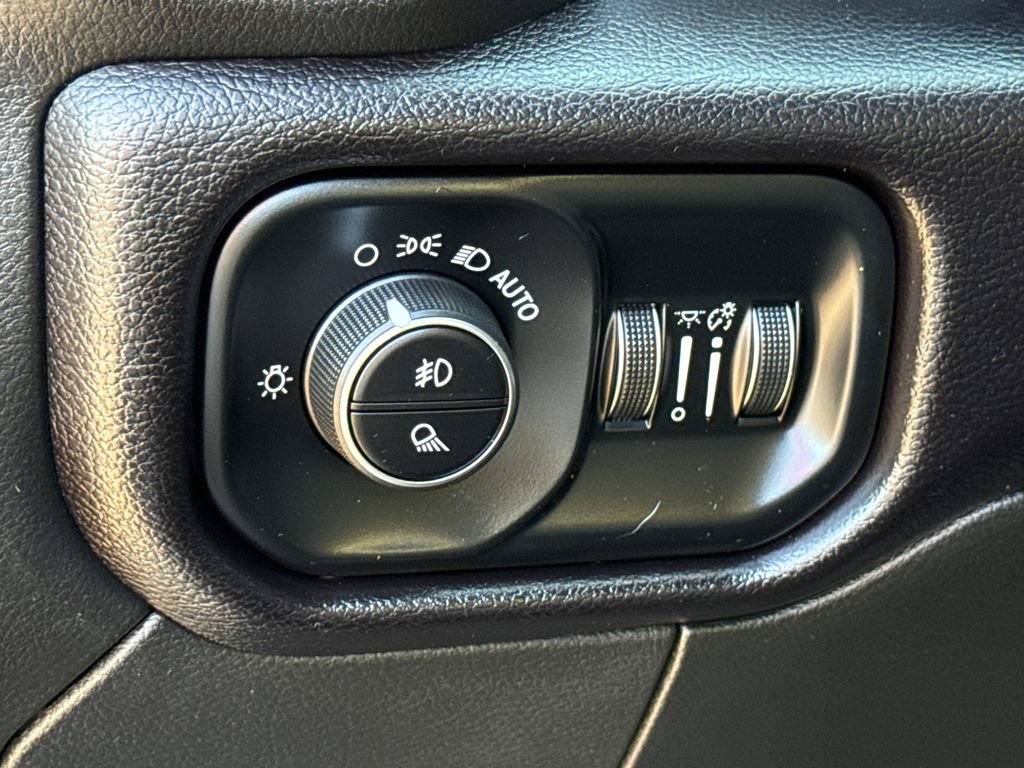 Used 2023 RAM 3500 Laramie AWD/4WD image 20