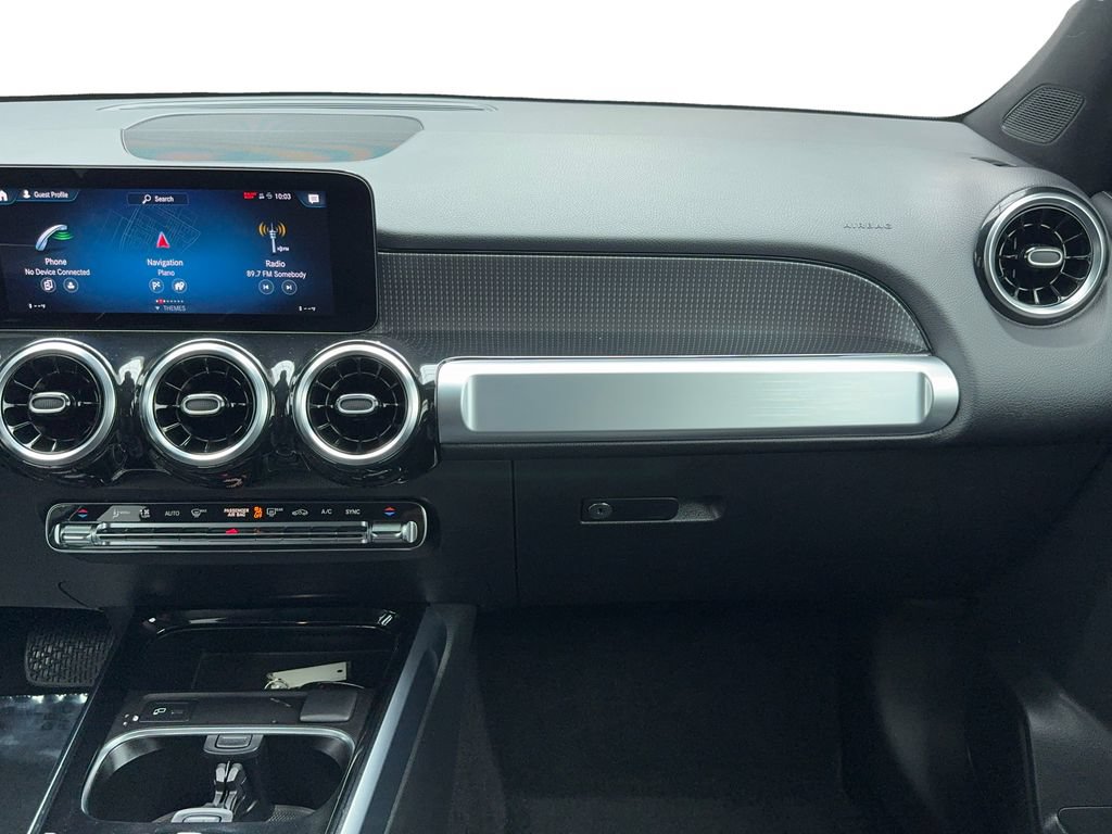 Used 2023 Mercedes-Benz GLB 250 4MATIC w/ Premium Package image 19