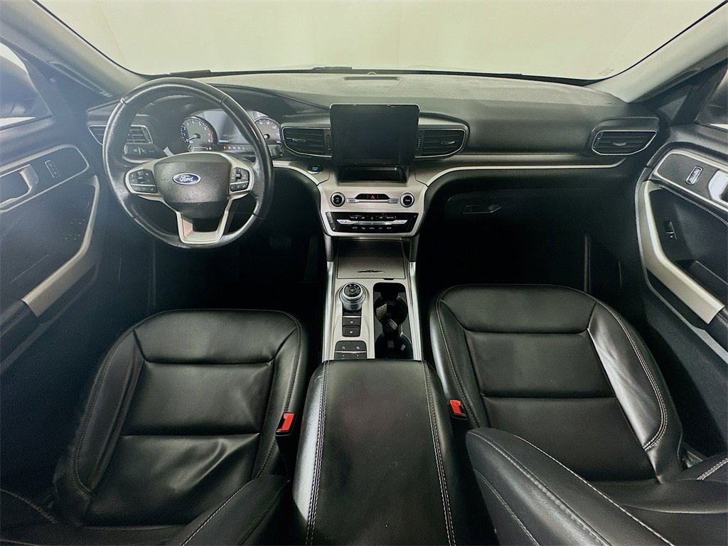 Used 2021 Ford Explorer XLT w/ Equipment Group 202A image 10