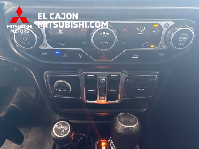 Used 2023 Jeep Wrangler Unlimited w/ Sun & Screen Package AWD/4WD image 15