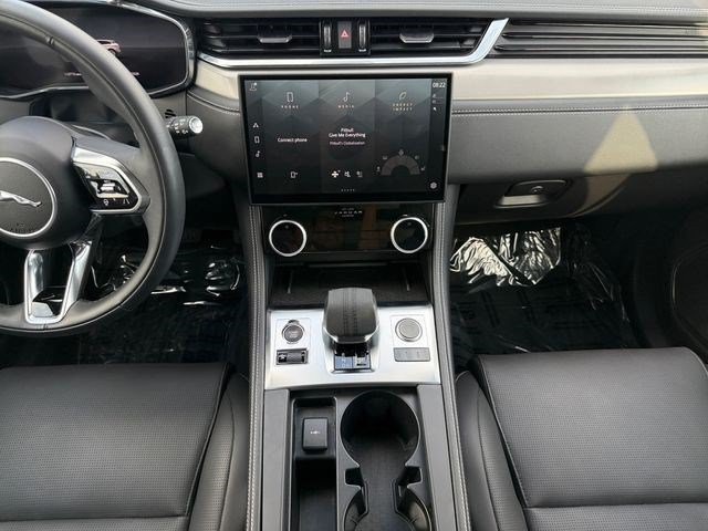 Used 2026 Jaguar F-PACE R-Dynamic S AWD/4WD image 15