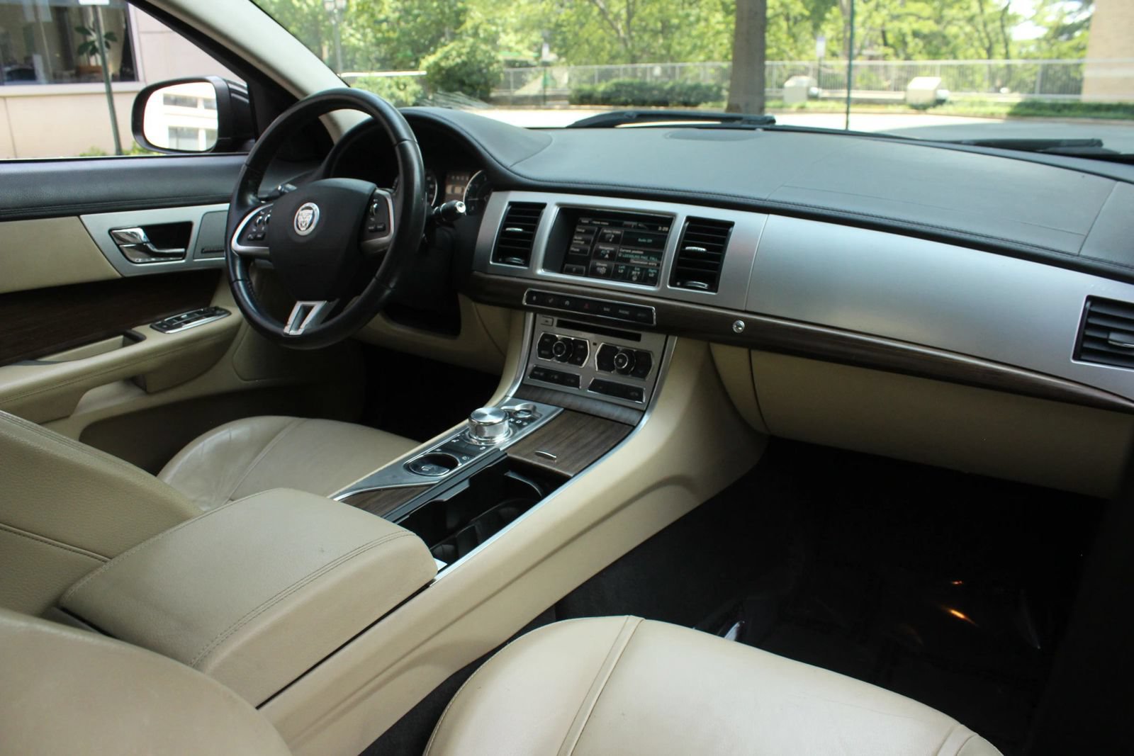 Used 2013 Jaguar XF 3.0 AWD/4WD image 26