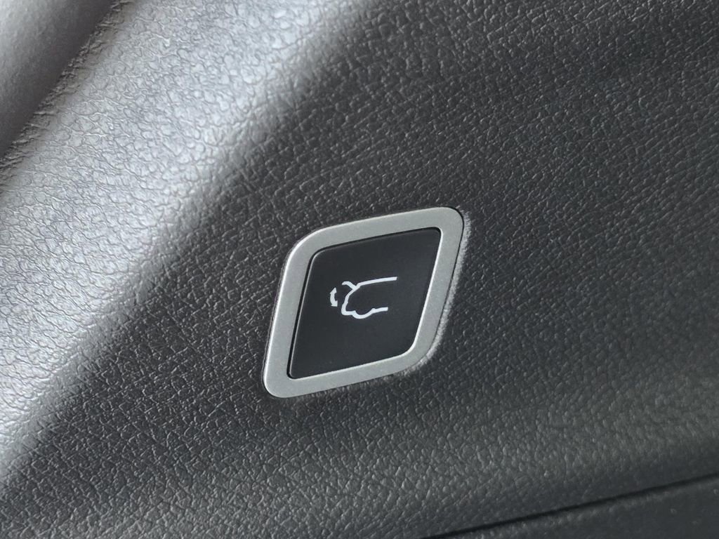 New 2026 Chrysler Pacifica Select image 14