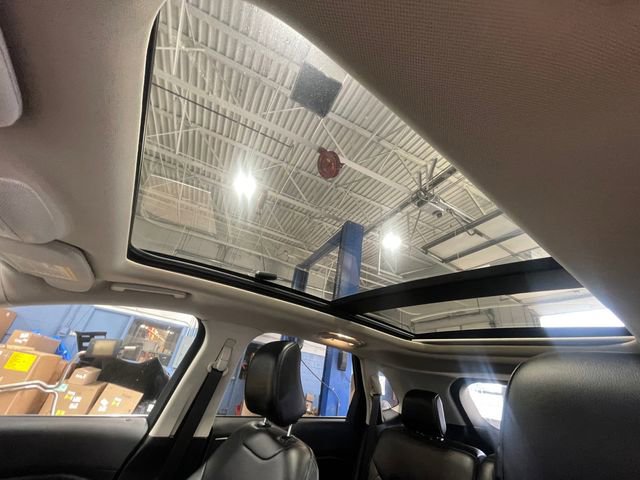 Used 2022 Ford Edge SEL w/ Convenience Package image 24