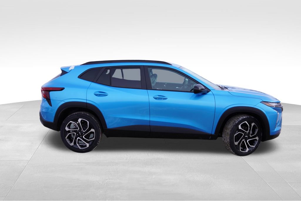 New 2026 Chevrolet Trax RS w/ Sunroof Package image 2