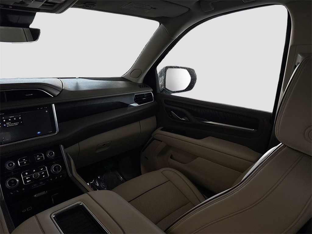 Used 2024 GMC Yukon XL Denali w/ Advanced Technology Package image 25