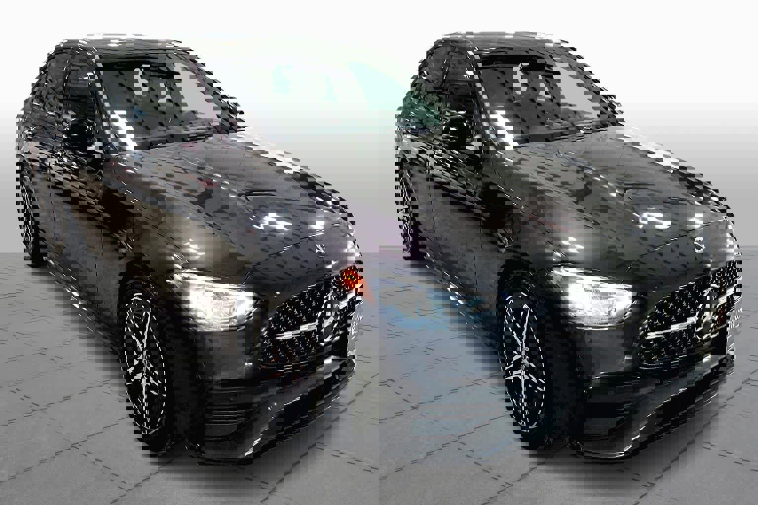 Used 2023 Mercedes-Benz C 300 C 300 image 3