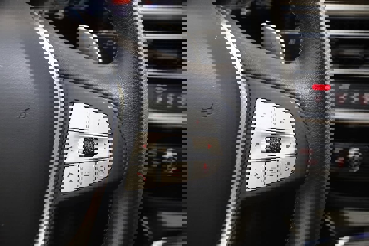 Used 2022 BMW X4 xDrive30i w/ Convenience Package image 40