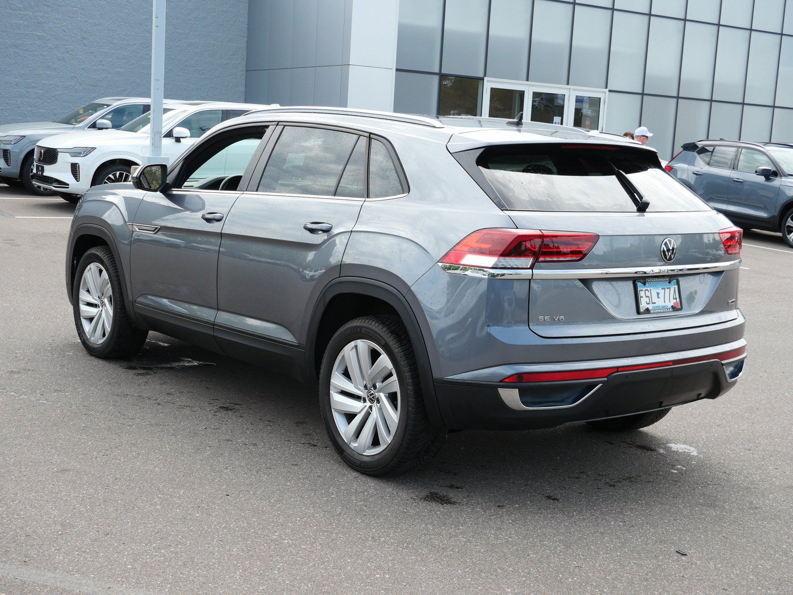 Used 2020 Volkswagen Atlas Cross Sport SE w/ Panoramic Sunroof Package AWD/4WD image 5
