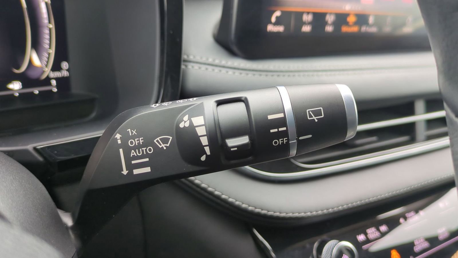 Used 2023 INFINITI QX60 Luxe image 24